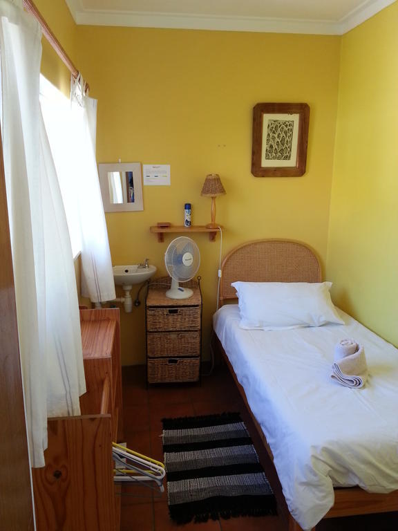 Rivendell Hotel Windhoek Habitación foto