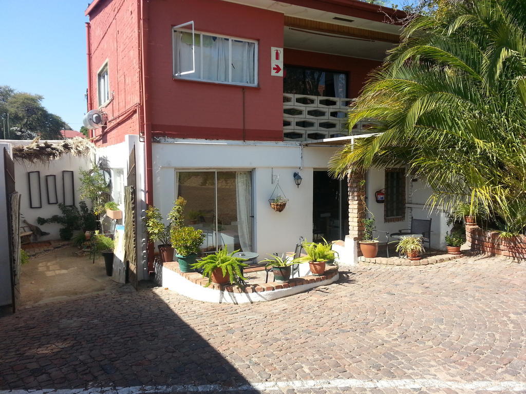 Rivendell Hotel Windhoek Habitación foto